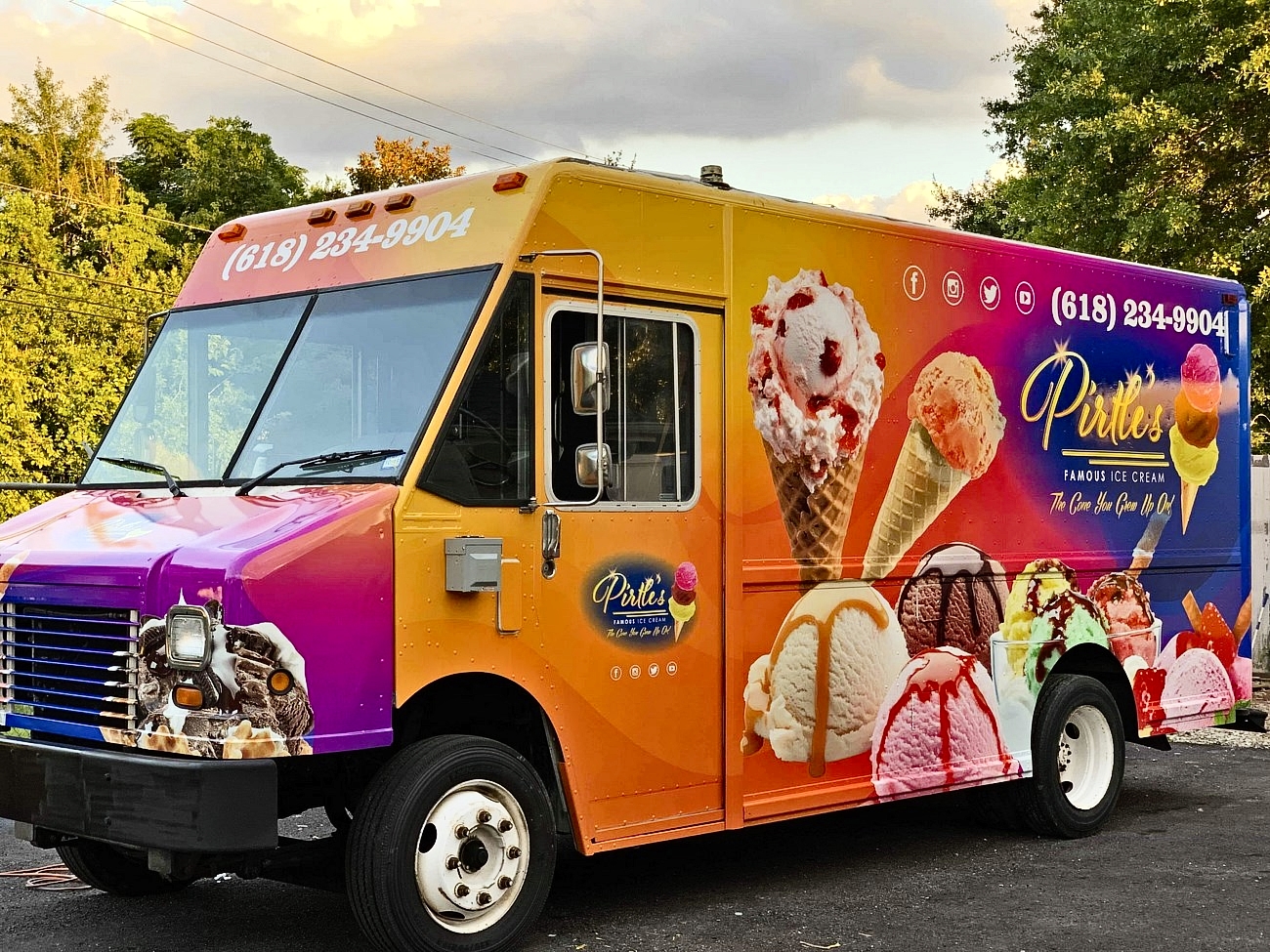 Read more about the article Food Truck Wraps in La Porte: How We Transform Your Mobile Business